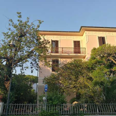 Villa La Fonte Marina di Pietrasanta Exterior photo